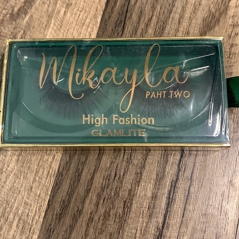 Mikayla Paht Two, High Fashion lashes. New in plastic.